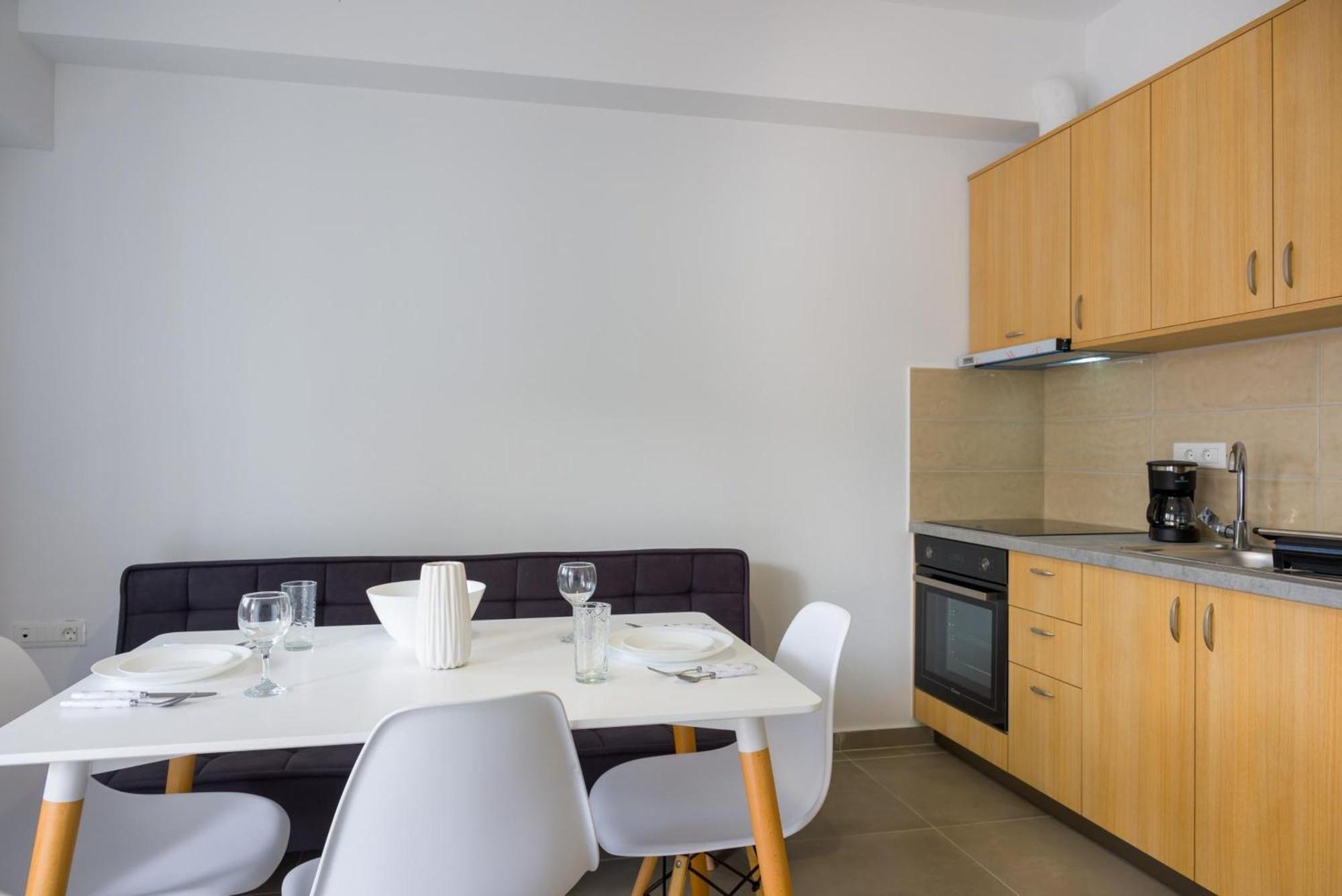 Apartment Olithos *
