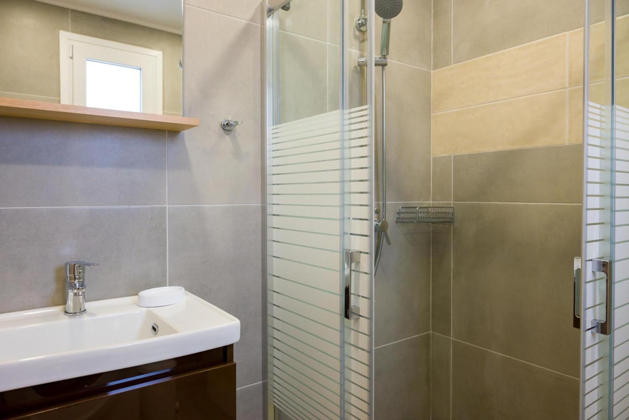 Olithos Apartment