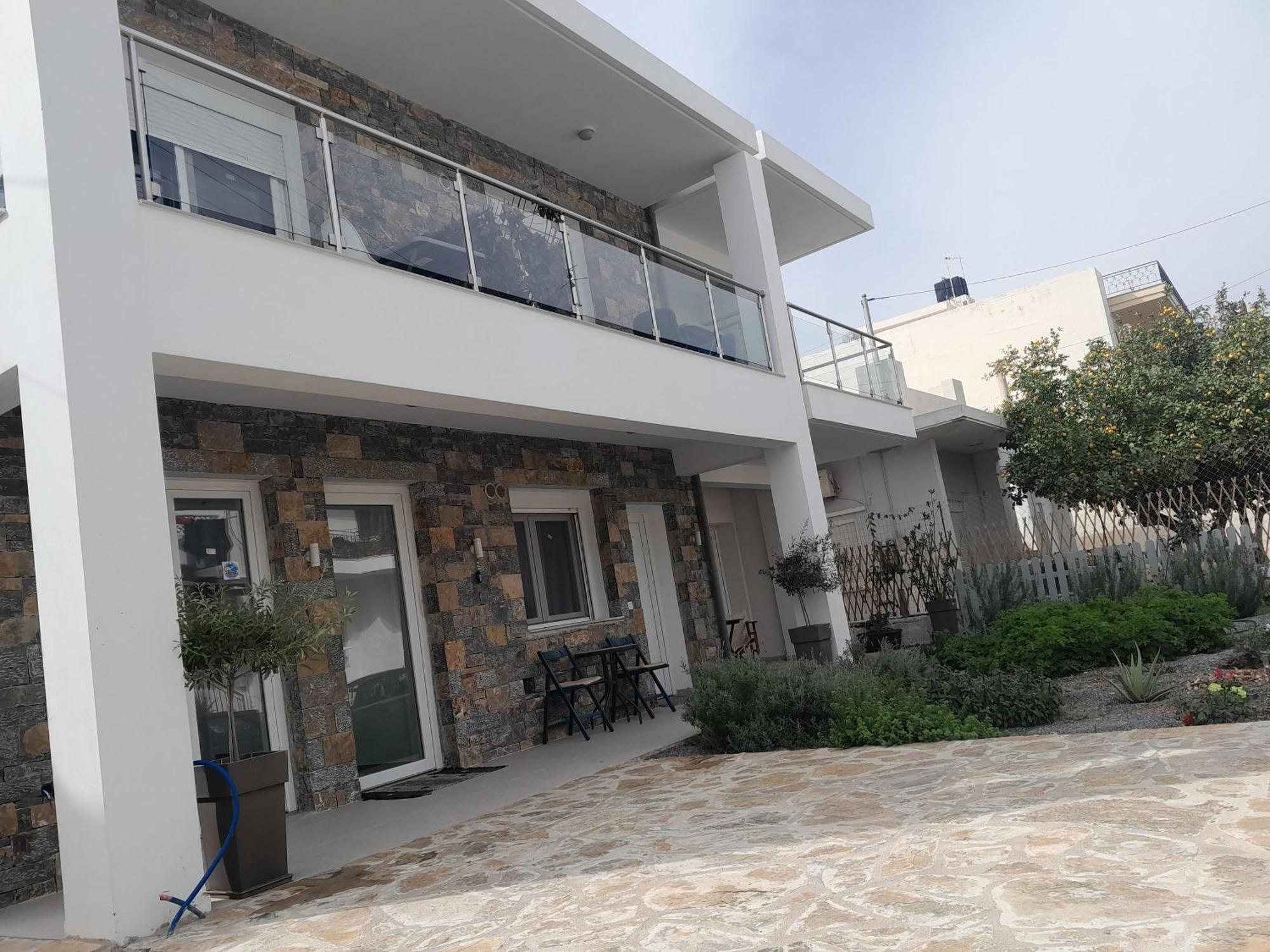 Olithos Apartment